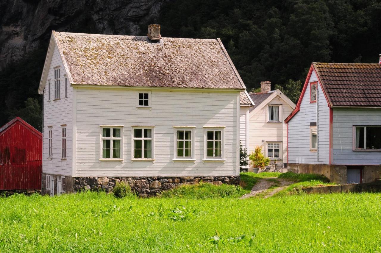 Visit Undredal